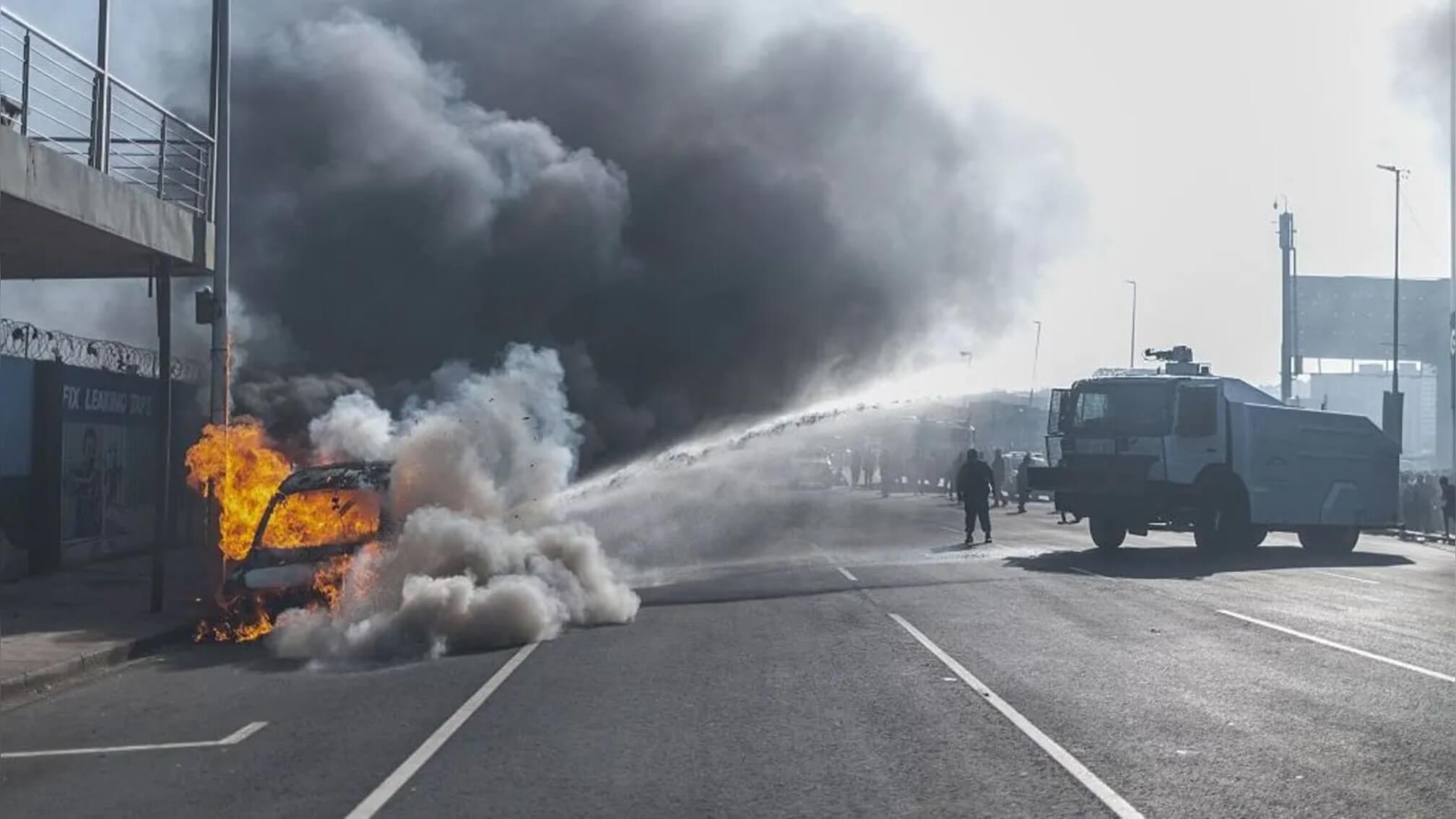 South Africa: Cars Torched and Shops Looted as Anti-Migrant Protests Turn Violent