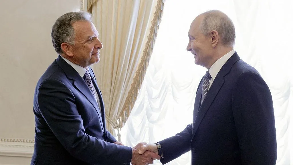 Russia Releases Jailed American Citizen as Putin Meets Trump’s Envoy