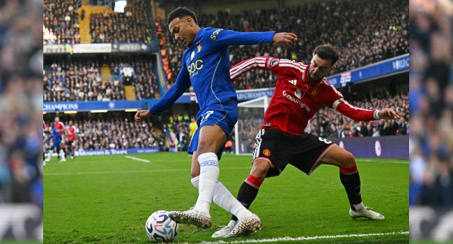 Carrick Under Pressure as Manchester United Suffer 2-0 Defeat at Chelsea